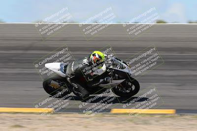 media/Apr-05-2024-Apex Assassins-CVMA Friday Practice (Fri) [[ee2ef04f2b]]/3-Racer 2/Session 3 (Bowl Speed Pans)/
